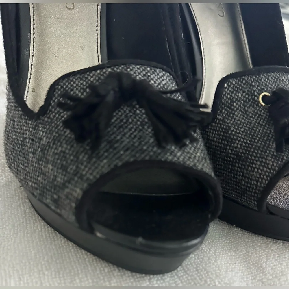 Christian Siriano for Payless Women’s Lambert platform pumps‎ - Size 8.5